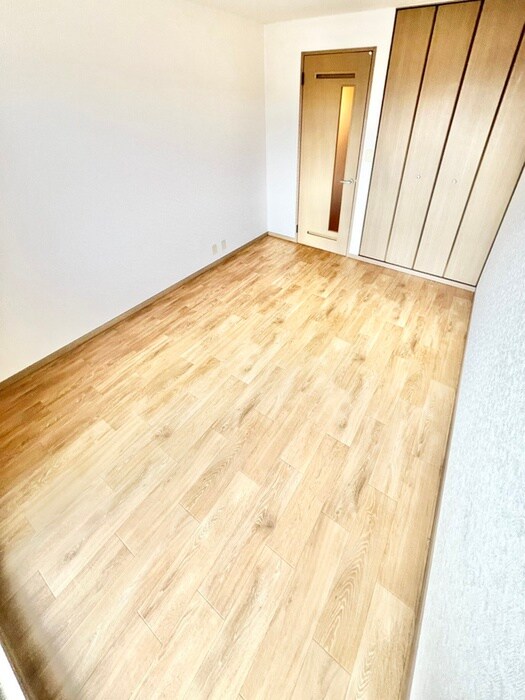 物件内観写真9　(居室)