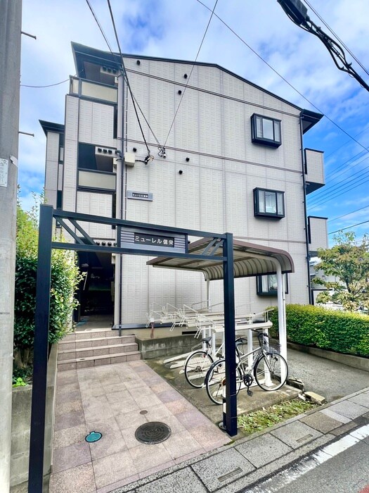 物件外観写真3　(エントランス部分)