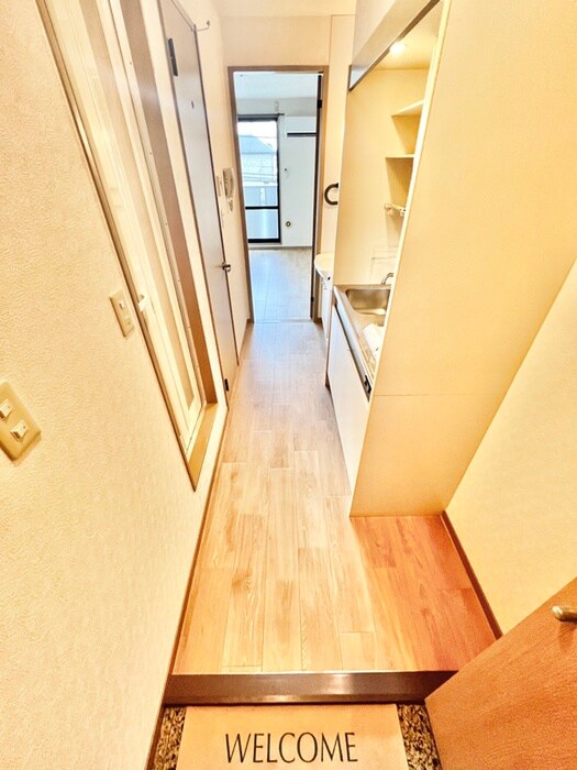 物件内観写真18　(廊下)