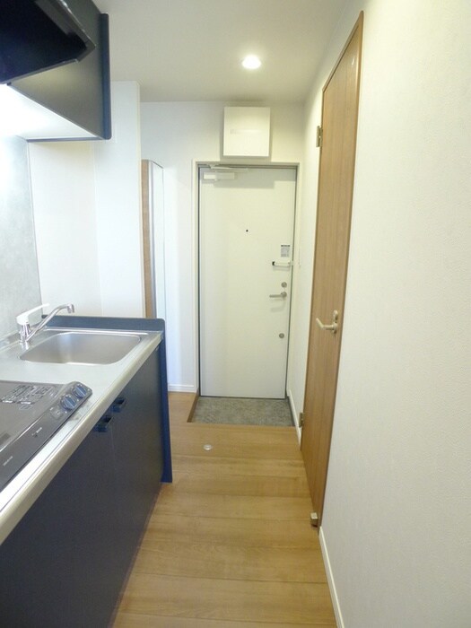 物件内観写真16　(廊下)