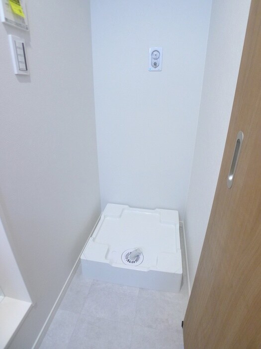 物件内観写真21　(洗濯機置場)