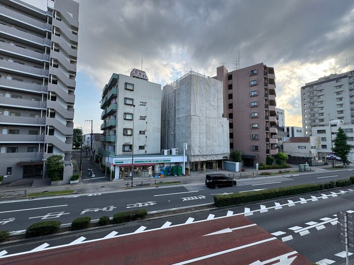 物件内観写真22　(室内からの展望)