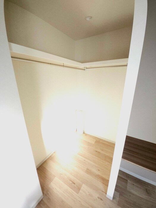 物件内観写真12　(収納)