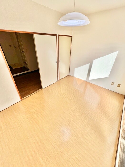 物件内観写真8　(居室)