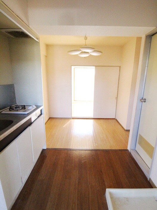 物件内観写真11　(玄関)