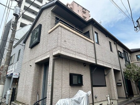 エヴェナール・コミヤ外観写真