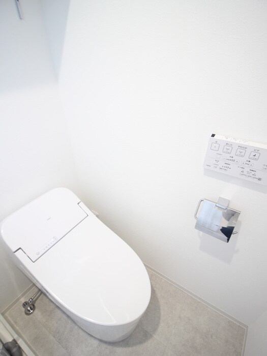 物件内観写真14　(トイレ)