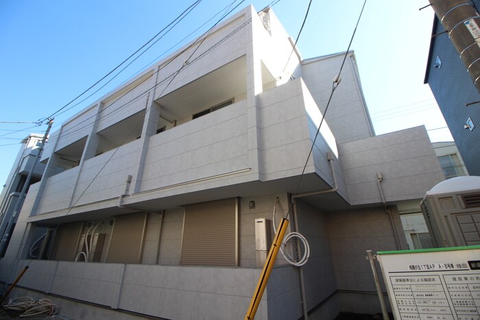 物件外観写真4　(エントランス部分)