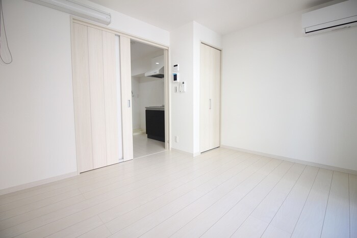 物件内観写真13　(居室)