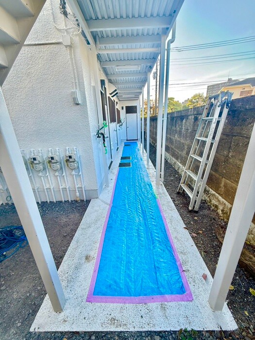 物件外観写真4　(エントランス部分)