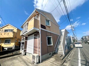 カ－サジュ－ン外観写真