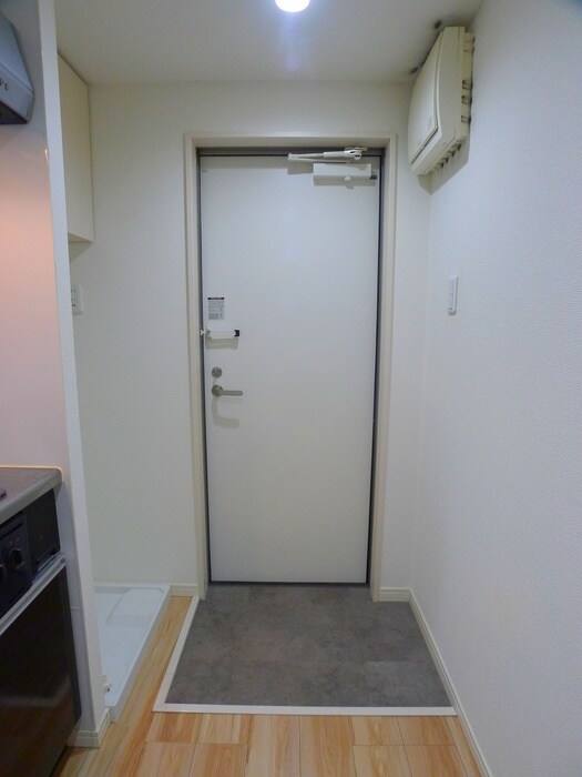 物件内観写真17　(玄関)