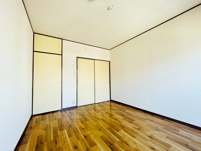 物件内観写真8　(居室)