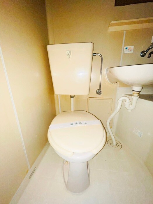 物件内観写真11　(トイレ)