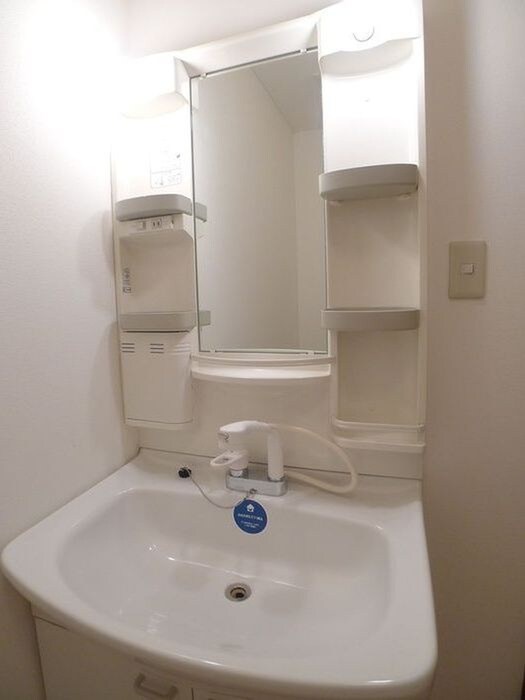 物件内観写真8　(洗面)