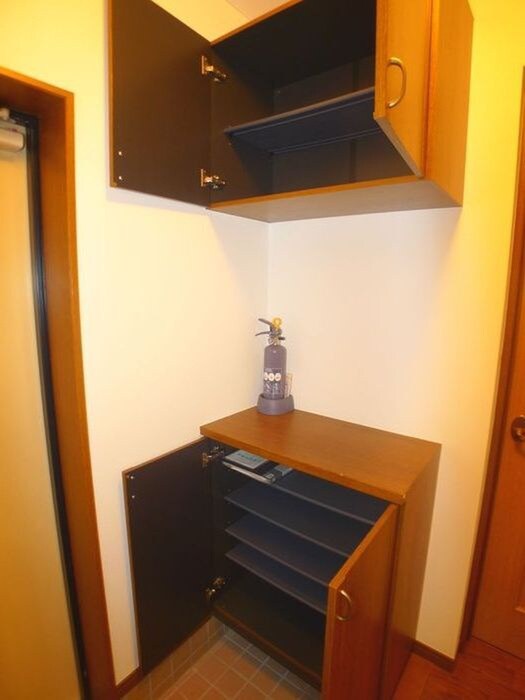 物件内観写真10　(靴箱)