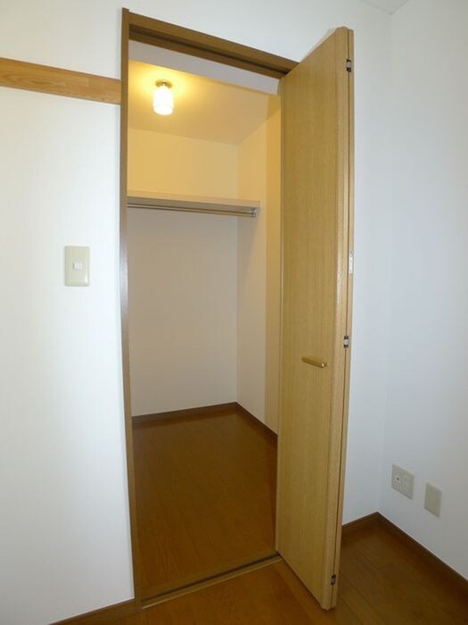 物件内観写真11　(収納)