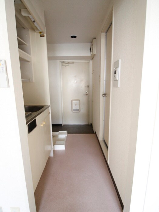 物件内観写真14　(玄関)