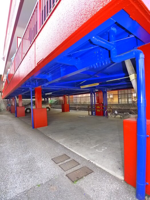 物件外観写真3　(駐車場)