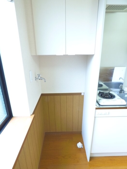 物件内観写真13　(洗濯機置場)