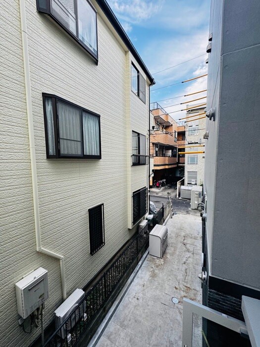 物件内観写真16　(室内からの展望)