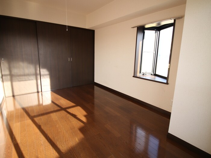 物件内観写真9　(居室)