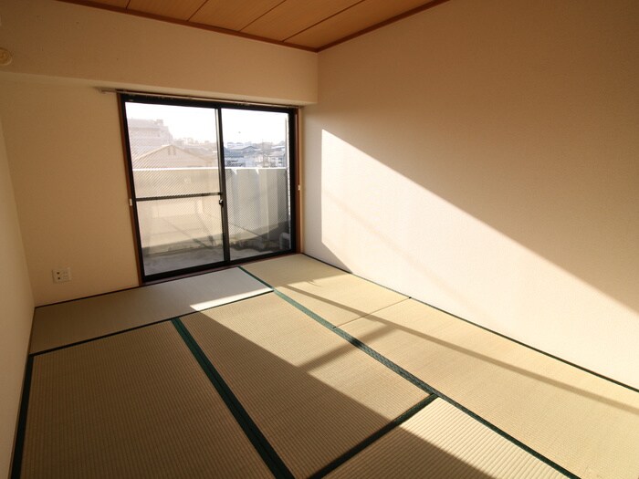 物件内観写真10　(居室)