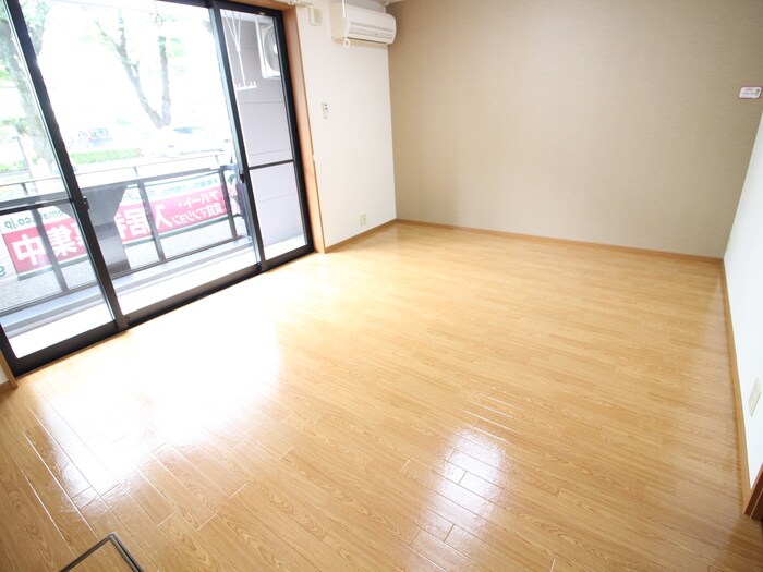 物件内観写真16　(居室)