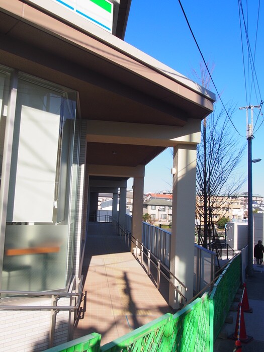 物件外観写真5　(エントランス部分)