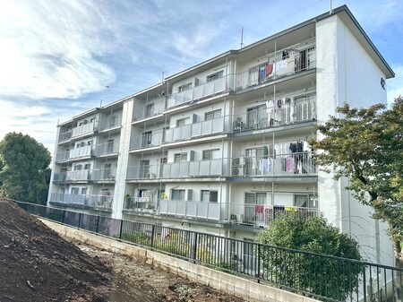 宮前平ｸﾞﾘｰﾝﾊｲﾂ42号棟（403）外観写真