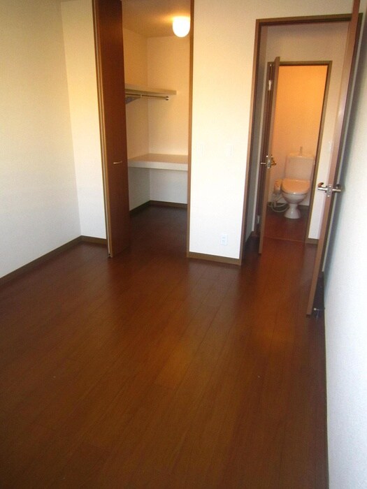 物件内観写真12　(収納)