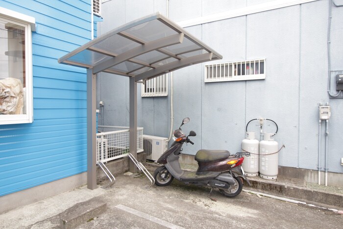 物件外観写真5　(駐輪場)