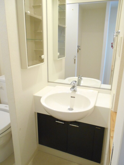 物件内観写真9　(洗面)