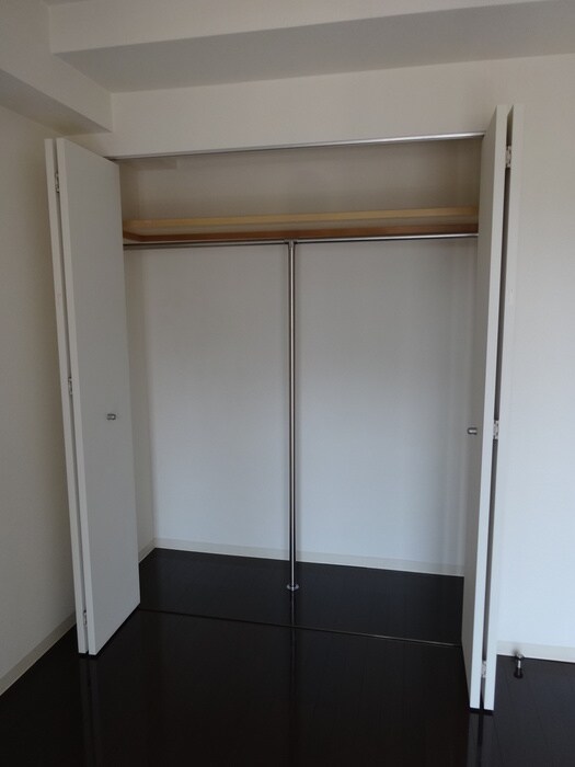 物件内観写真12　(収納)