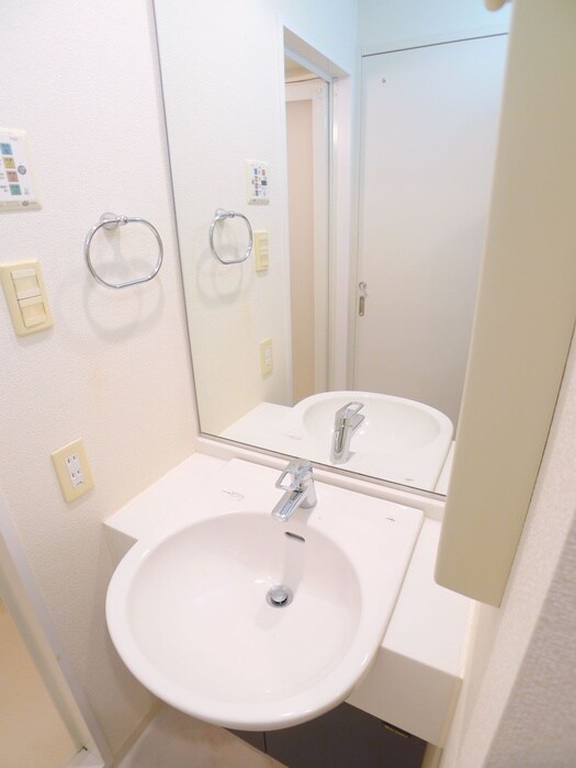 物件内観写真12　(洗面)