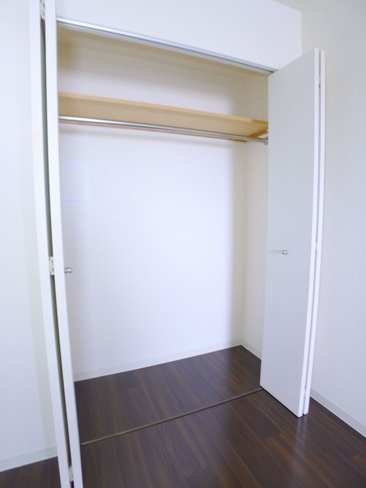 物件内観写真16　(収納)