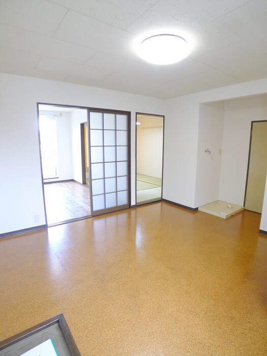 物件内観写真10　(廊下)