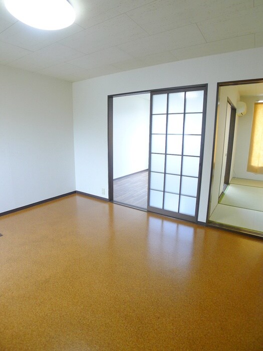 物件内観写真18　(居室)