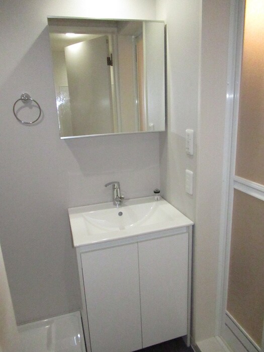 物件内観写真11　(洗面)