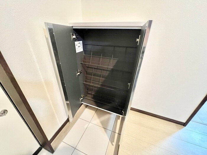 物件内観写真14　(靴箱)