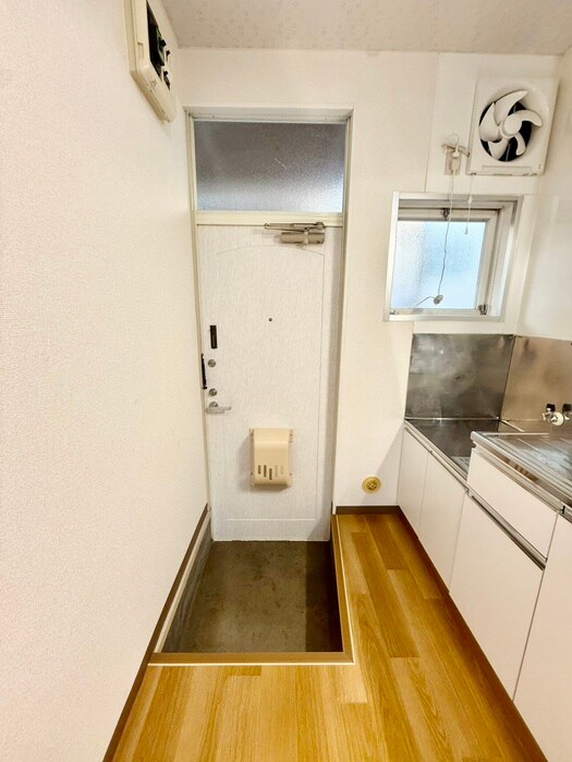 物件内観写真22　(玄関)