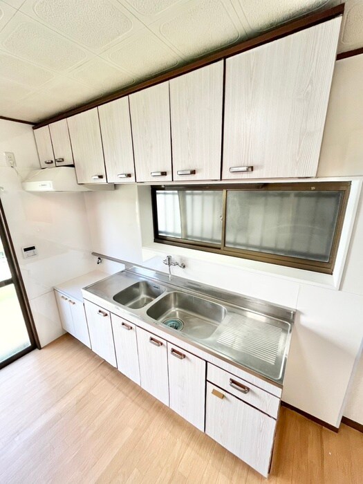 行田市谷郷1丁目戸建のキッチン