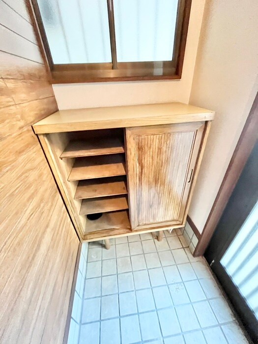 行田市谷郷1丁目戸建の靴箱