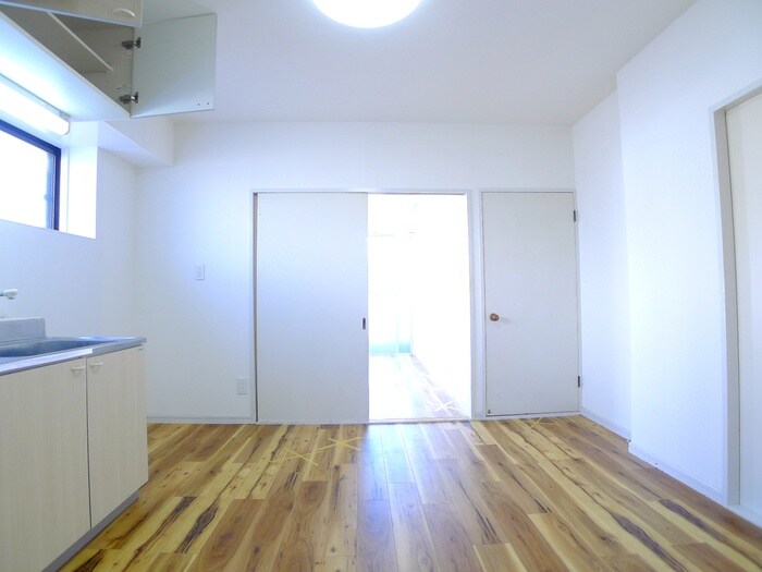 物件内観写真7　(居室)