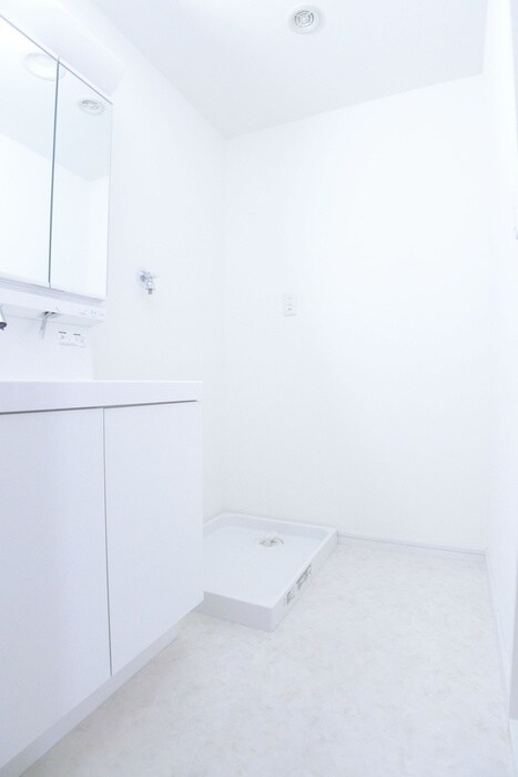 物件内観写真14　(洗濯機置場)