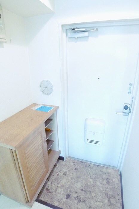 物件内観写真15　(玄関)