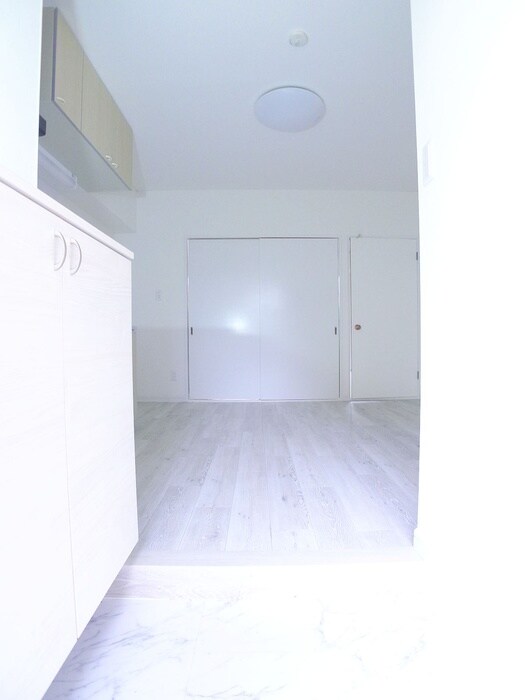 物件内観写真17　(玄関)