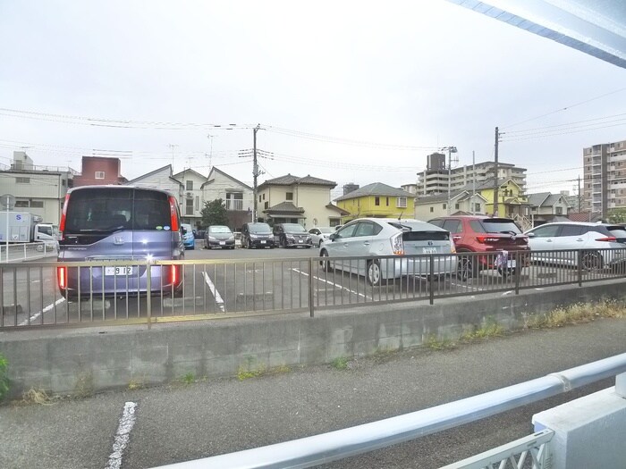 物件内観写真22　(室内からの展望)