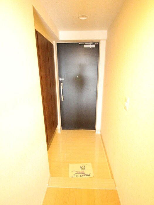 物件内観写真7　(玄関)