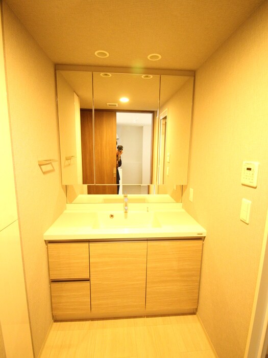 物件内観写真11　(洗面)